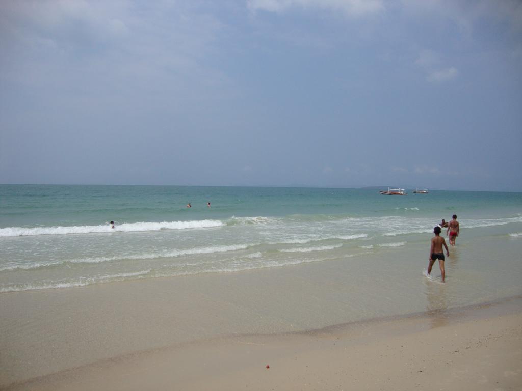Swiss Villa Sihanoukville Exterior photo